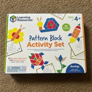 🚫 SOLD ON M E R C A R I Pattern Block Activity Set